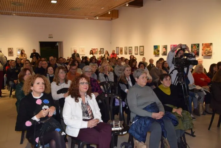 Encuentro con Dolores Redondo: presentación de la novela 'Esperando al  diluvio' - Ayuntamiento de Alhaurín de la Torre